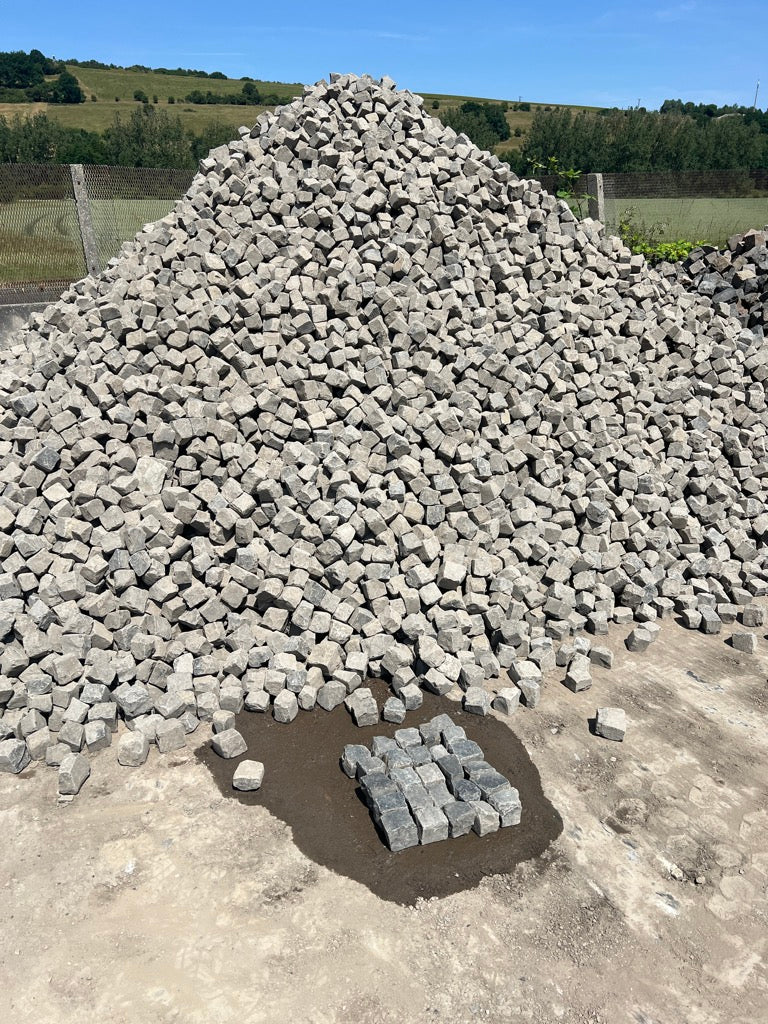 Basaltkleinpflaster 6-8cm