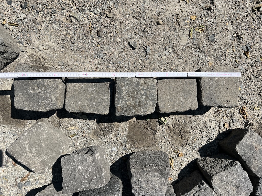 Basaltlava Großpflaster 14-17cm, anthrazit-schwarz, gebraucht – Bild 2 anzeigen